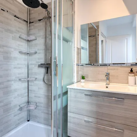 La Maison Du Cavalier Bleu Et Son Independant Au Coeur D'yvetot ! *